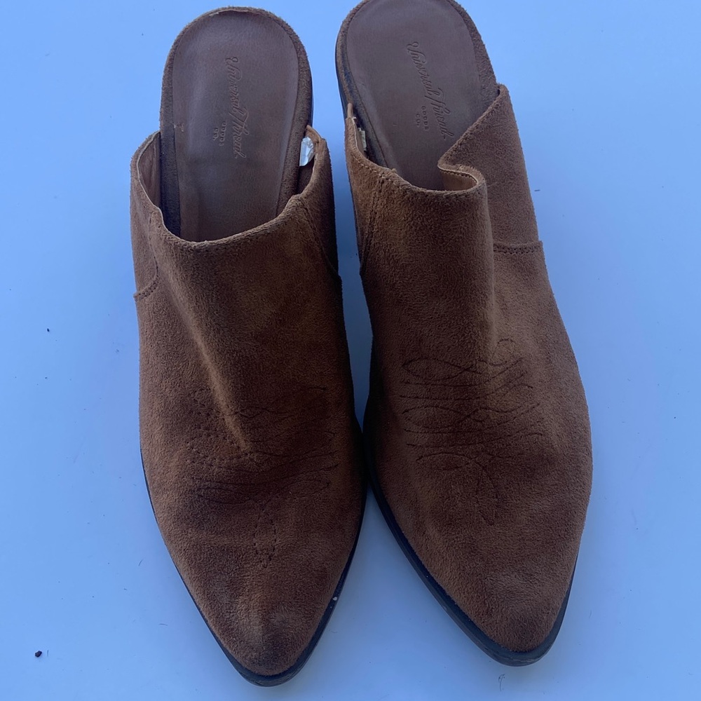 Universal Thread Tan Suede Mules